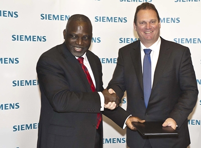 Nigeria's Federal Minister of Power, Prof. Bart Nnaji and Dr. Michael Suess, CEO of Siemens Energy; source: siemens.com