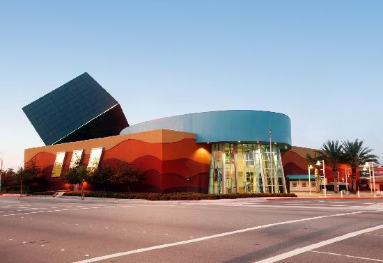 The Discovery Science Center in California aims to cut up to 20% off peak load
