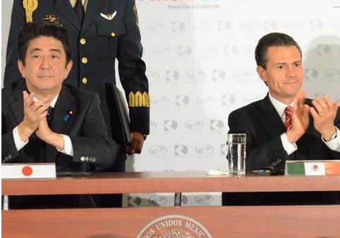 Shinzo Abe and Enrique Nieto signed the agreements to deepen ties in the gas sector