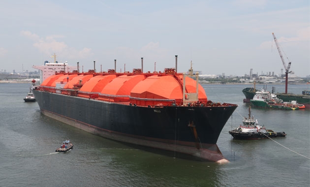 On board the ‘Hilli’ FLNG vessel will be Rolls-Royce gas engines for power generation