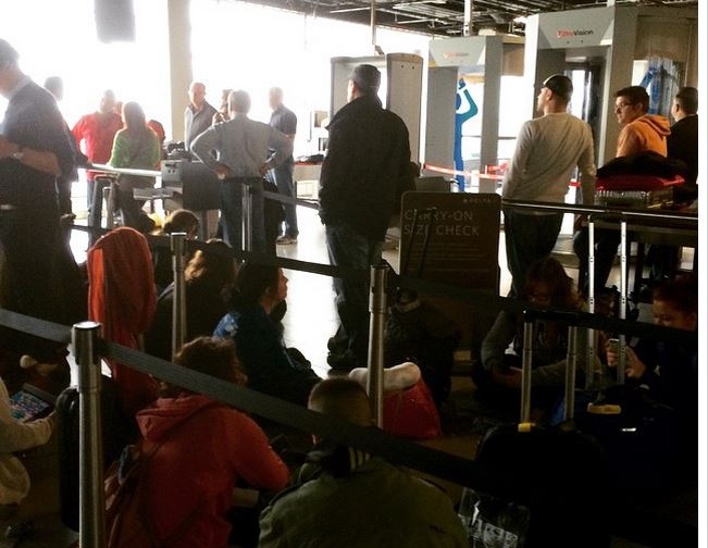 Almost ready for takeoff – passengers at Schiphol airport during the power cut