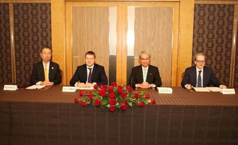 Nobuhide Hayashi, Andrey Kruglov, Yasuyuki Kawasaki, and Yan Tavrovsky