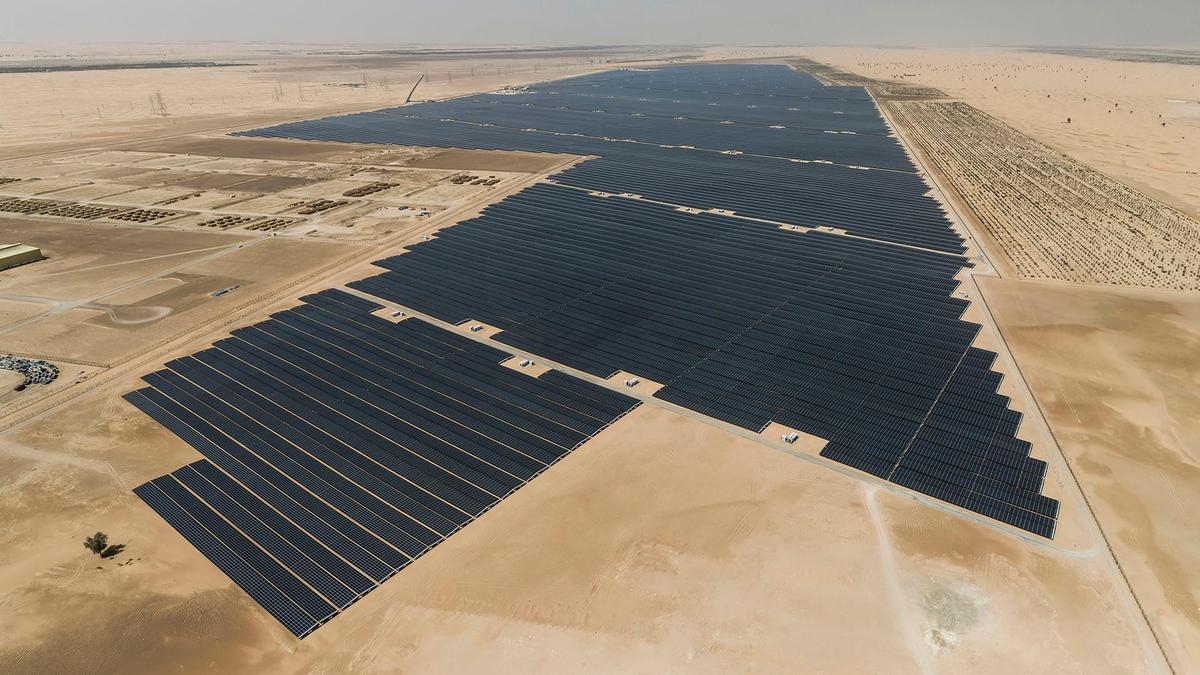 Bird's eye view of the Noor Abu Dhabi solar park