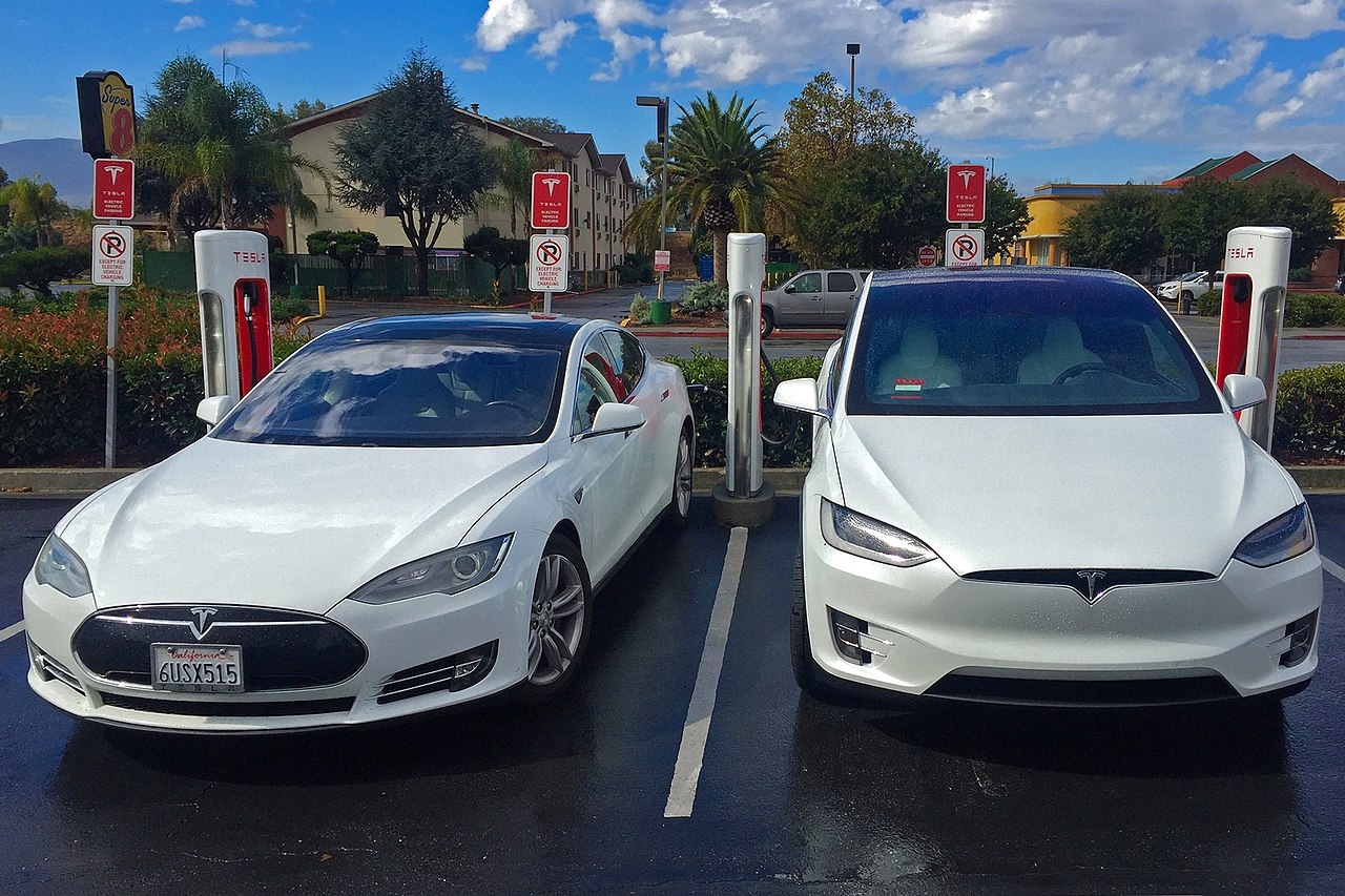 Tesla Model S and X