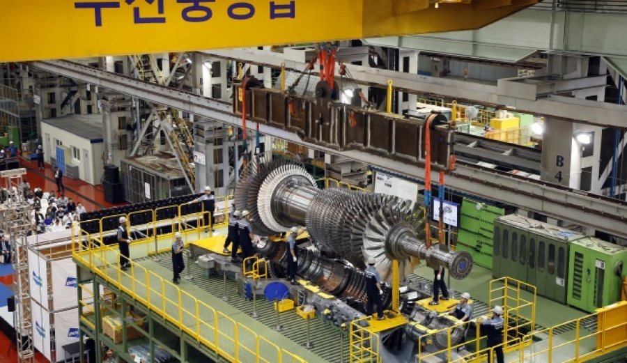 Assembly of Doosan's first proprietary gas turbine