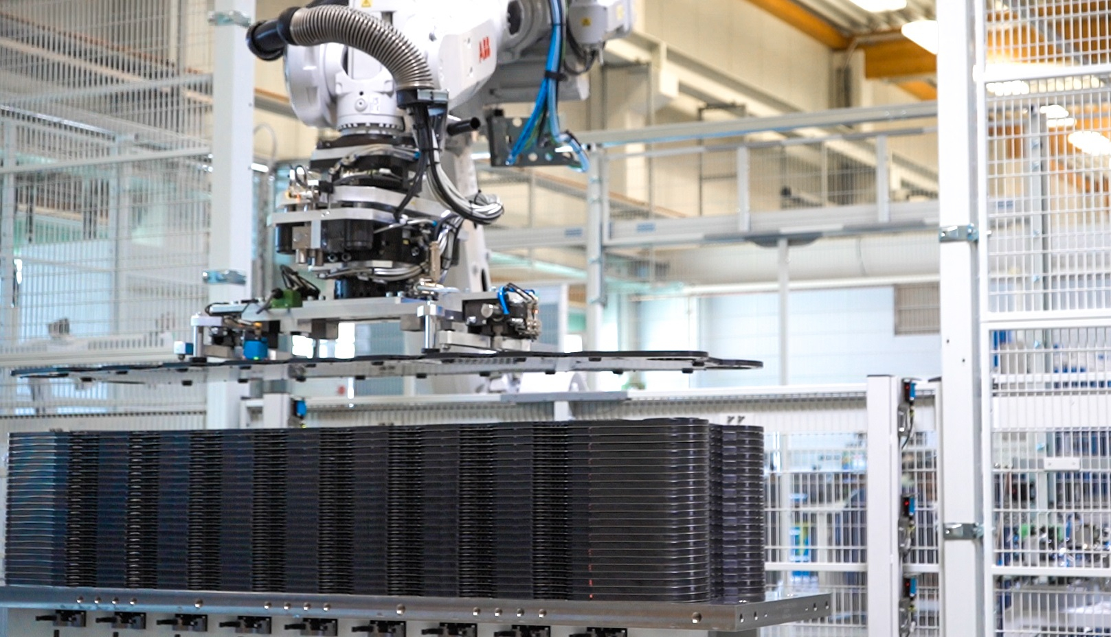 By 2025, annual production capacity at the JV’s electrolyser factory in Berlin is meant to reach 3 GW.