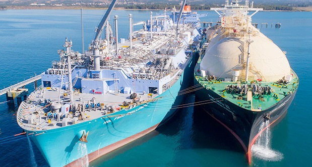 LNG cargo discharges at MOL's FSRU Challenger