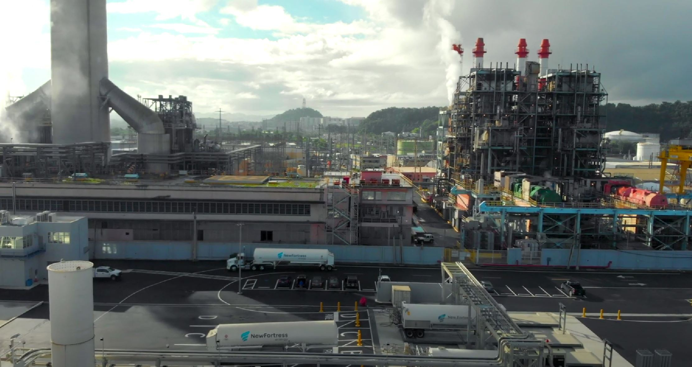 LNG-fuelled decentralised power station in Puerto Rico