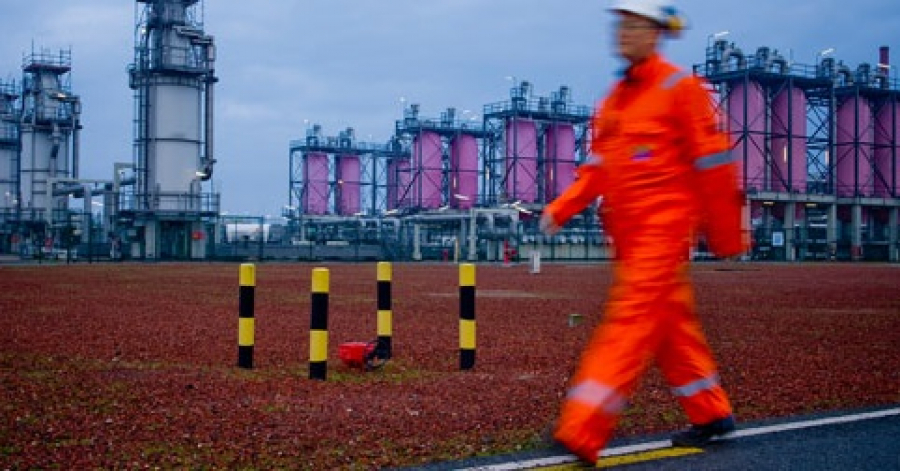 Receiving terminal for Norwegian gas at Emden, Germany