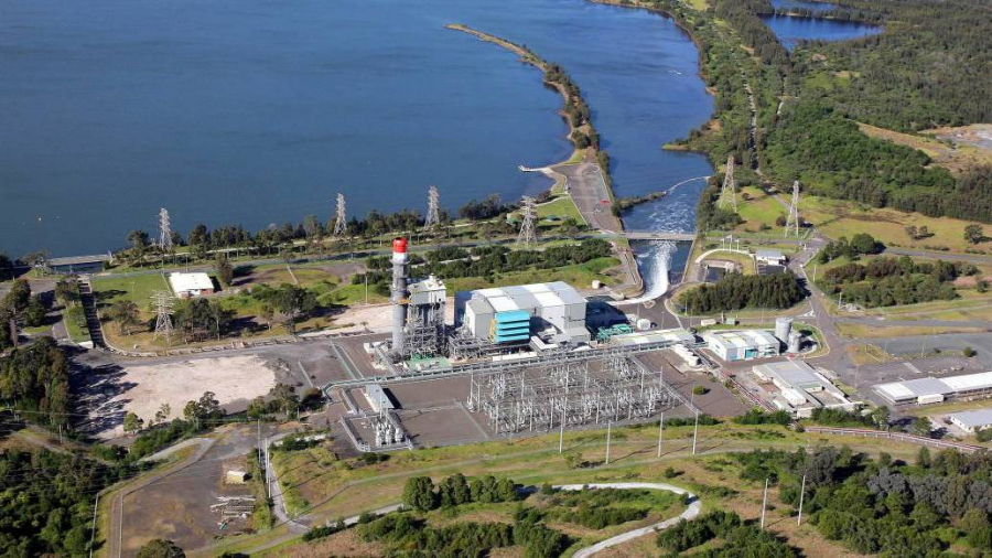 Tallawara power station on the western shore of Lake Illawarra