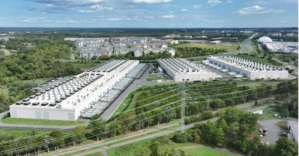 Amazon data centre in Ashburn, Virginia