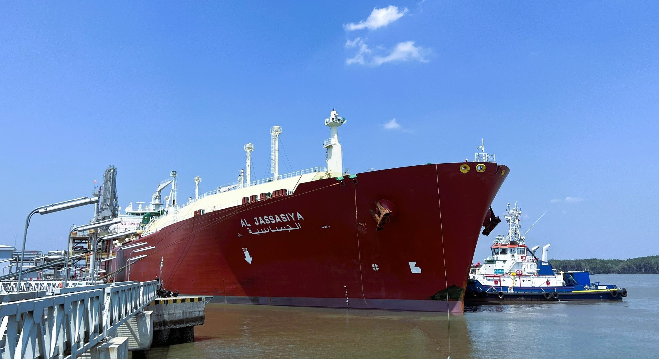 Al Jassasiya vessel unloading