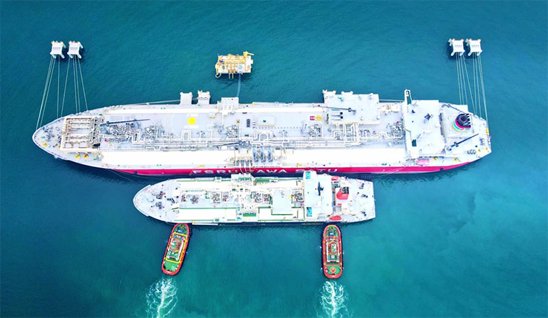 Ship-to-ship transfer at FSRU Jawa Satu